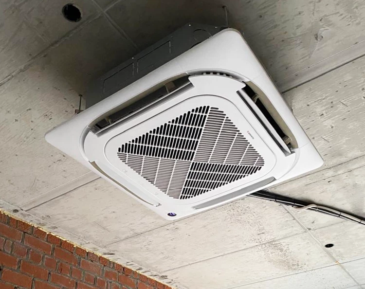 Установка кассетного кондиционера