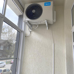 Установка кондиционера на балконе